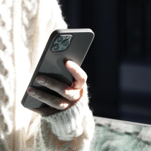 CLIC AIR (IPHONE‎ 12 PRO MAX) Smoke - Picture 2 of 4